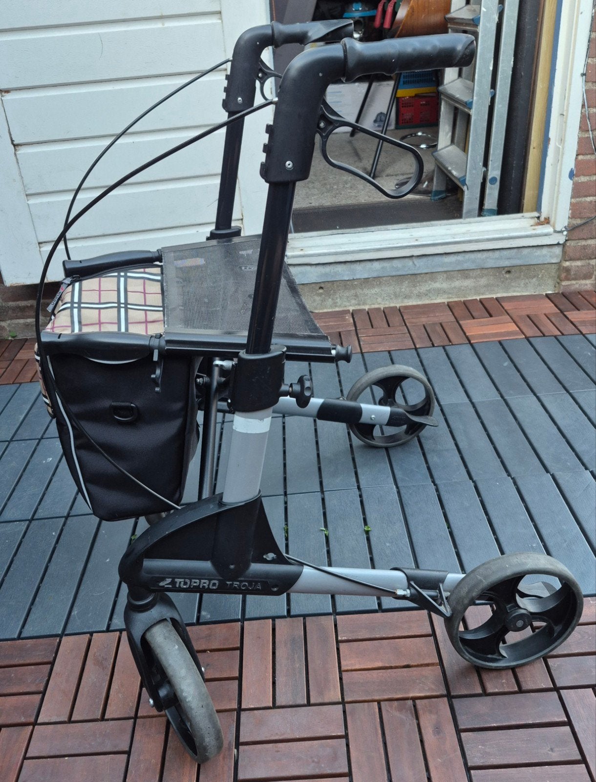 Topro troja rollator met burberry tas, Diversen, Ophalen, Opvouwbaar, Zo goed als nieuw