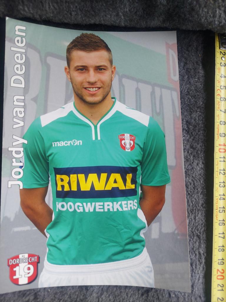 Jordy van Deelen FC Dordrecht Voetbal kaart, Verzamelen, Sportartikelen en Voetbal, Ophalen of Verzenden, Zo goed als nieuw