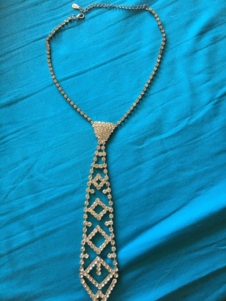 Strass ketting als stropdas, nieuw. Kerst of feestje?, Overige materialen, Nieuw, Ophalen of Verzenden, Zilver