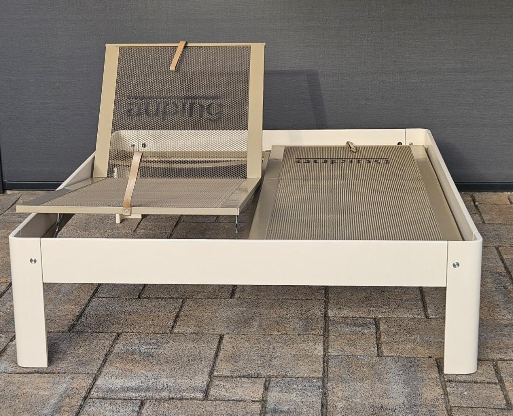 Auping 160x200 en 48 cm hoog, Huis en Inrichting, Slaapkamer | Bedden, Gebruikt, Tweepersoons, 160 cm, 200 cm, Hout, Beige, Verstelbaar