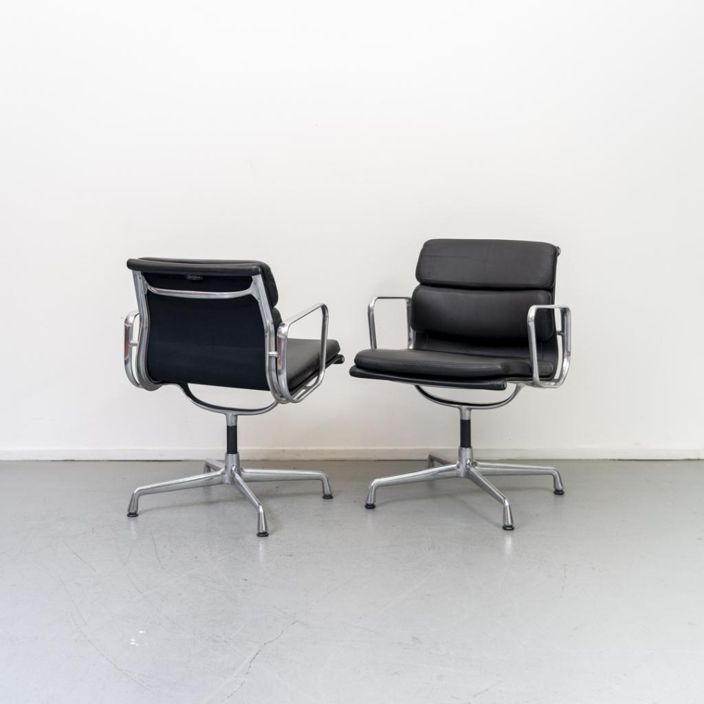 20 x Vitra Eames EA 208 Softpad Zwart Leer - Chroom, Niet ingevuld, Zwart, Niet ingevuld, Ophalen of Verzenden