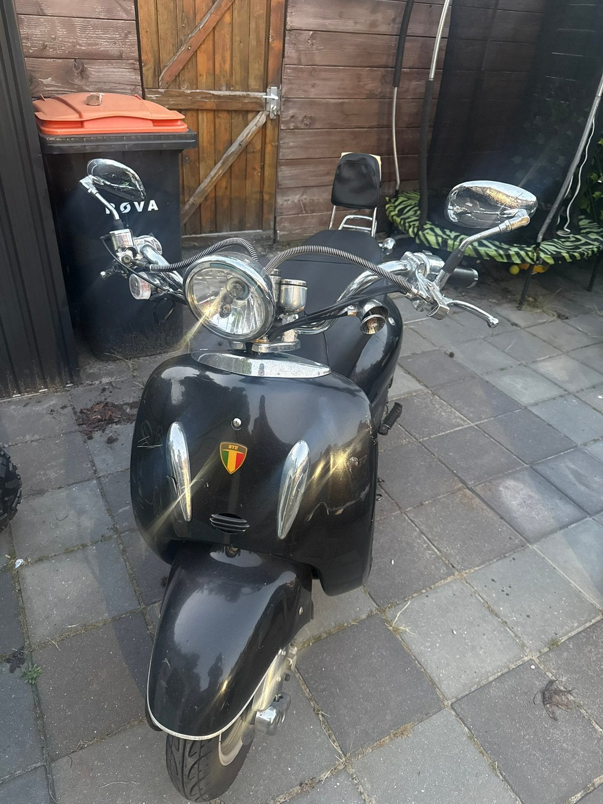 Benzhou 2014 snor scooter blauw kenteken, Ophalen, Zo goed als nieuw, Benzine