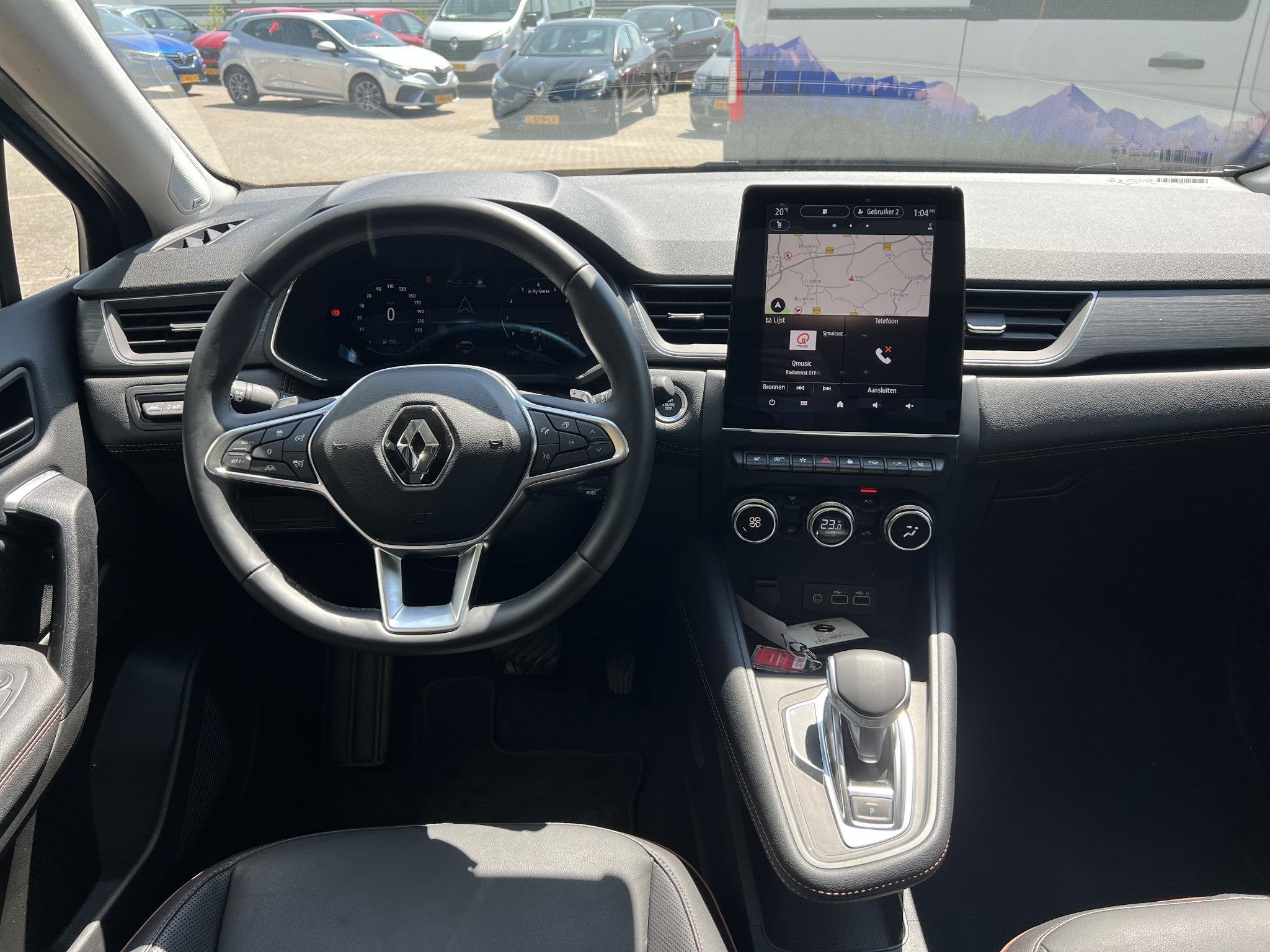Renault Captur 1.3 mild hybrid 160 iconic | Panoramadak | 36, Auto's, Gebruikt, Euro 6, 4 cilinders, Zwart