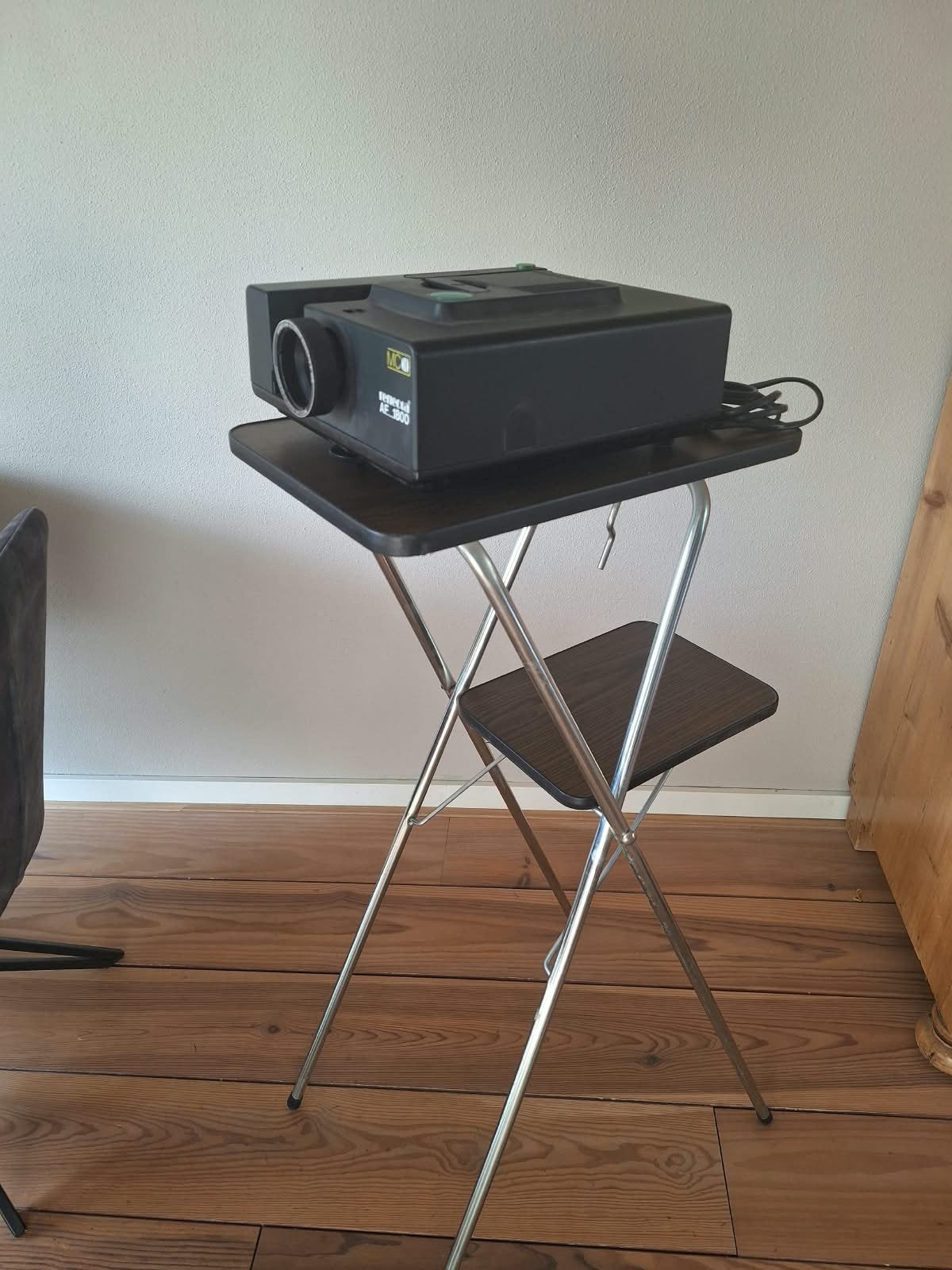 Reflecta AF 1800 diaprojector met scherm, Audio, Tv en Foto, Beamers, Ophalen of Verzenden, Reflecta, Overige resoluties, Gebruikt
