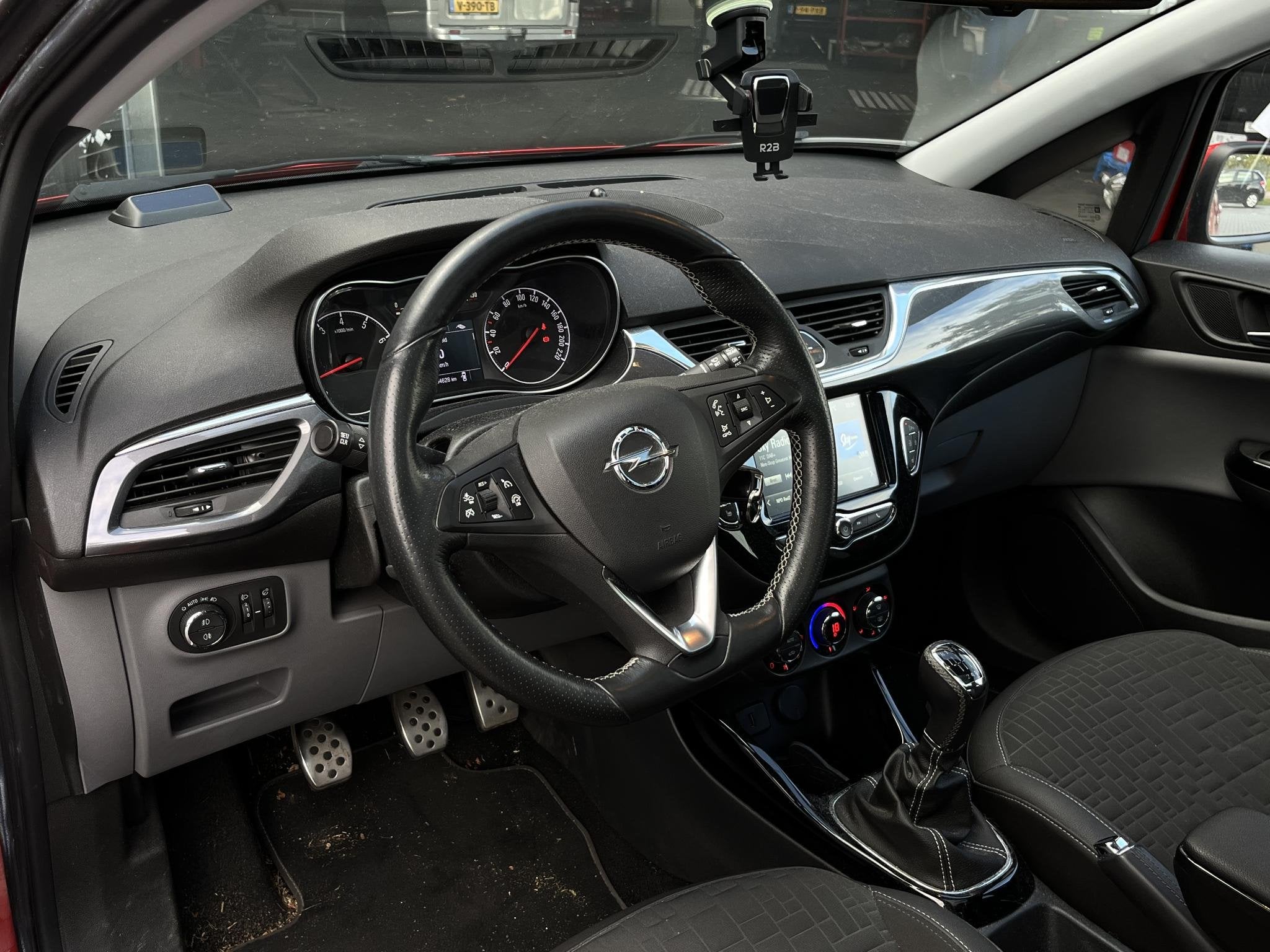 Opel Corsa 1.0 Turbo Innovation Panoramadak, Stoel/Stuur Ver, Auto's, Voorwielaandrijving, Stof, Gebruikt, 49 €/maand