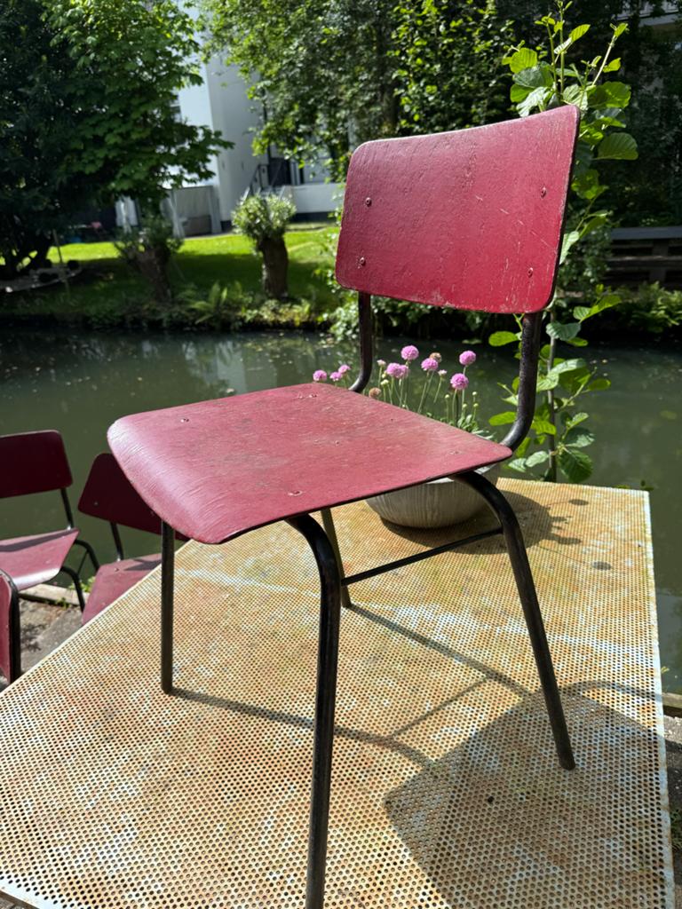Oude schoolstoelen 4. ( opknappers), Huis en Inrichting, Stoelen, Gebruikt, Ophalen of Verzenden, Vier, Schoolstoel