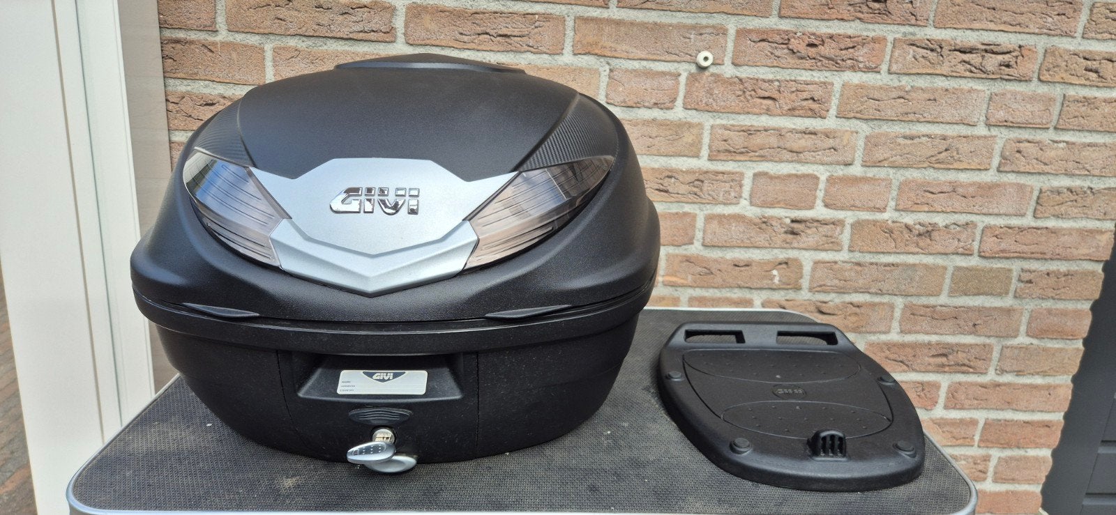 Givi Topkoffer / Motorkoffer met montageplaat 39L - Zonder R, Ophalen of Verzenden, Gebruikt
