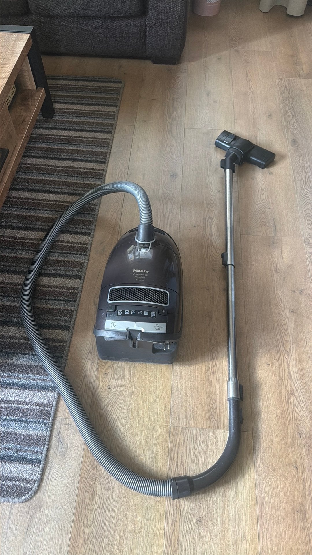 Miele complete 3 890 watt stofzuiger, Ophalen, Zo goed als nieuw
