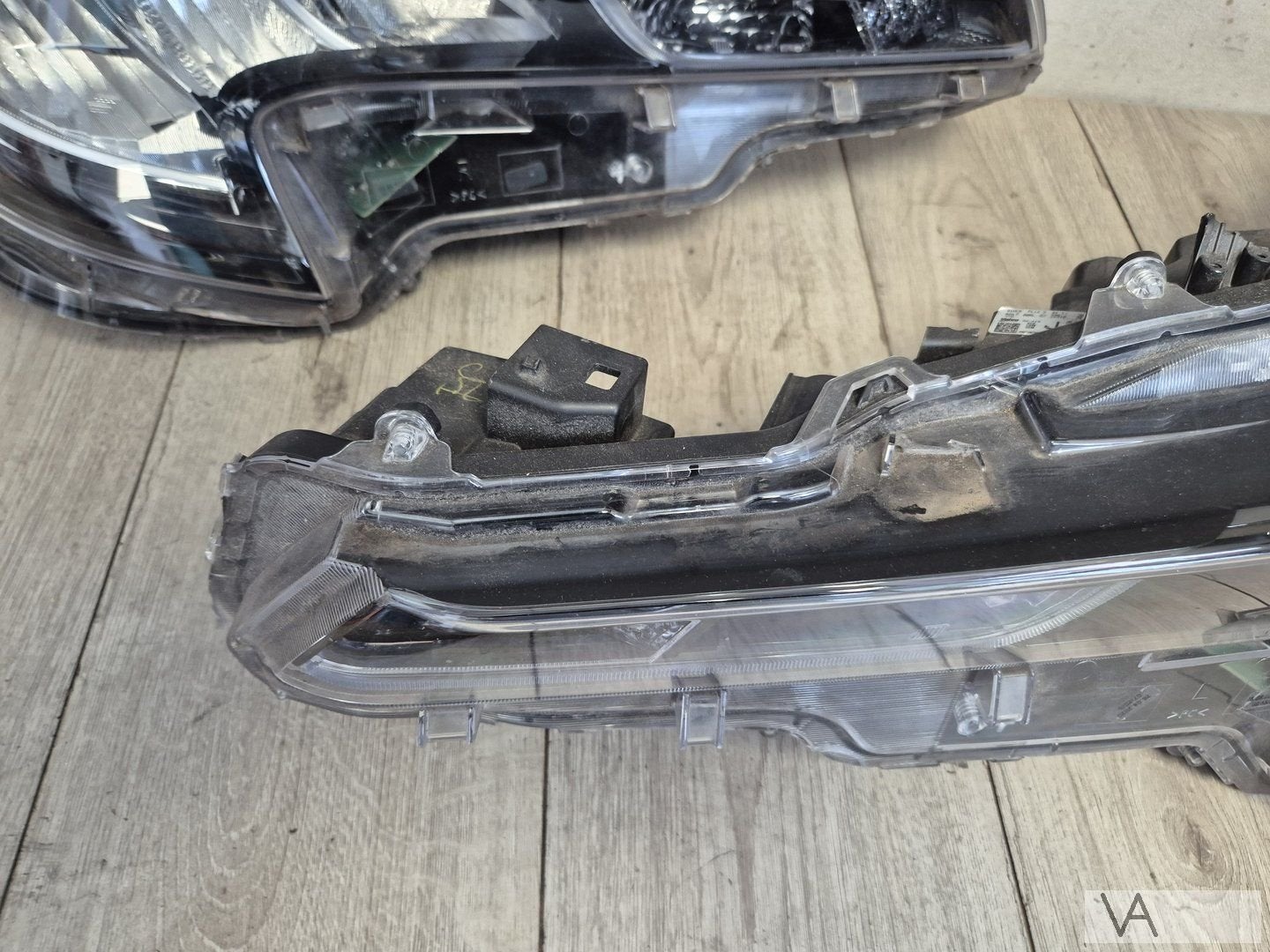 Foto 2 van Koplamp links / rechts van Toyota Corolla 2018 - 2023 LED