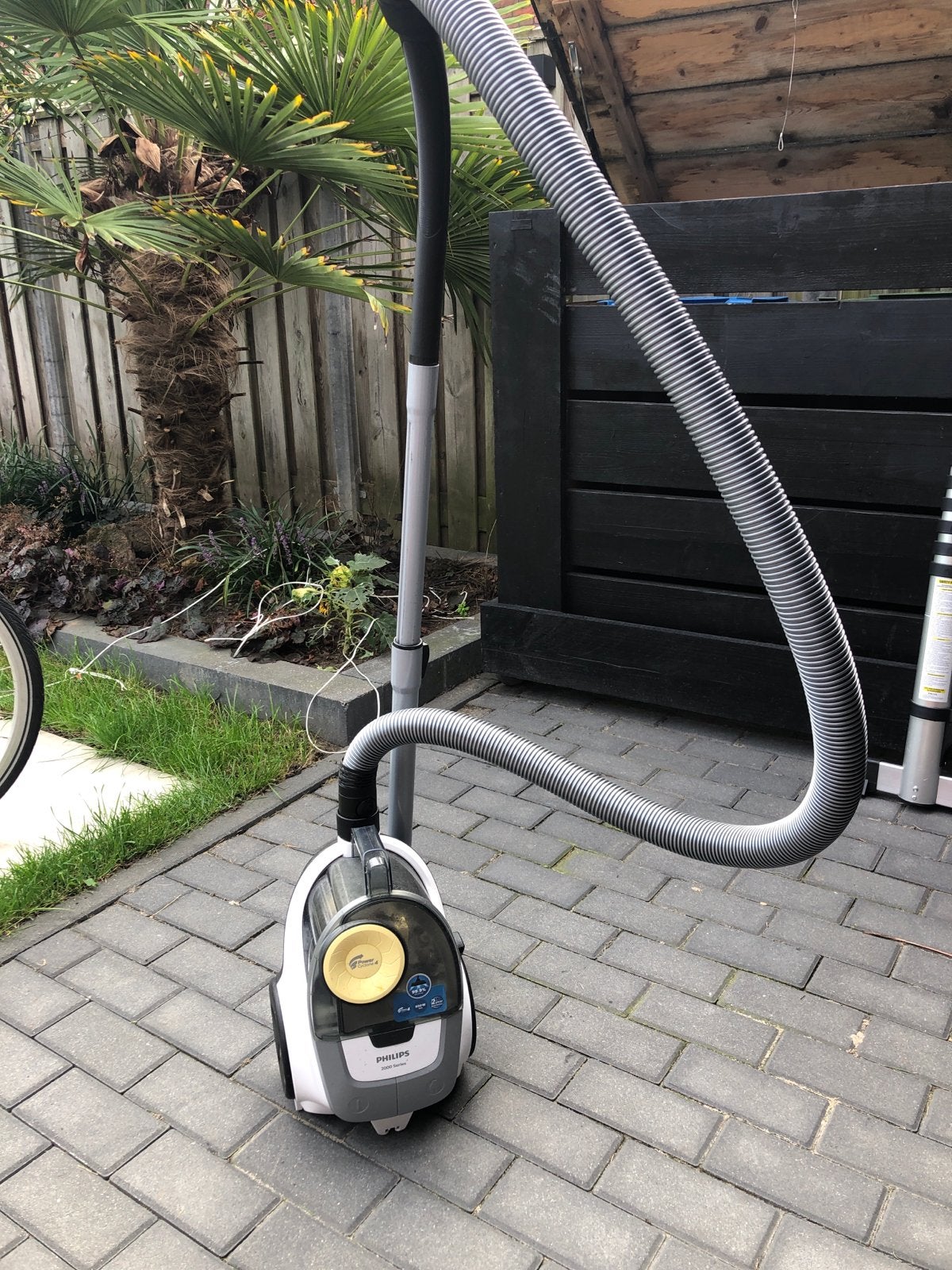 Philips stofzuiger zonder zak in goede staat, Philips, Ophalen of Verzenden, Zo goed als nieuw, Sledestofzuiger