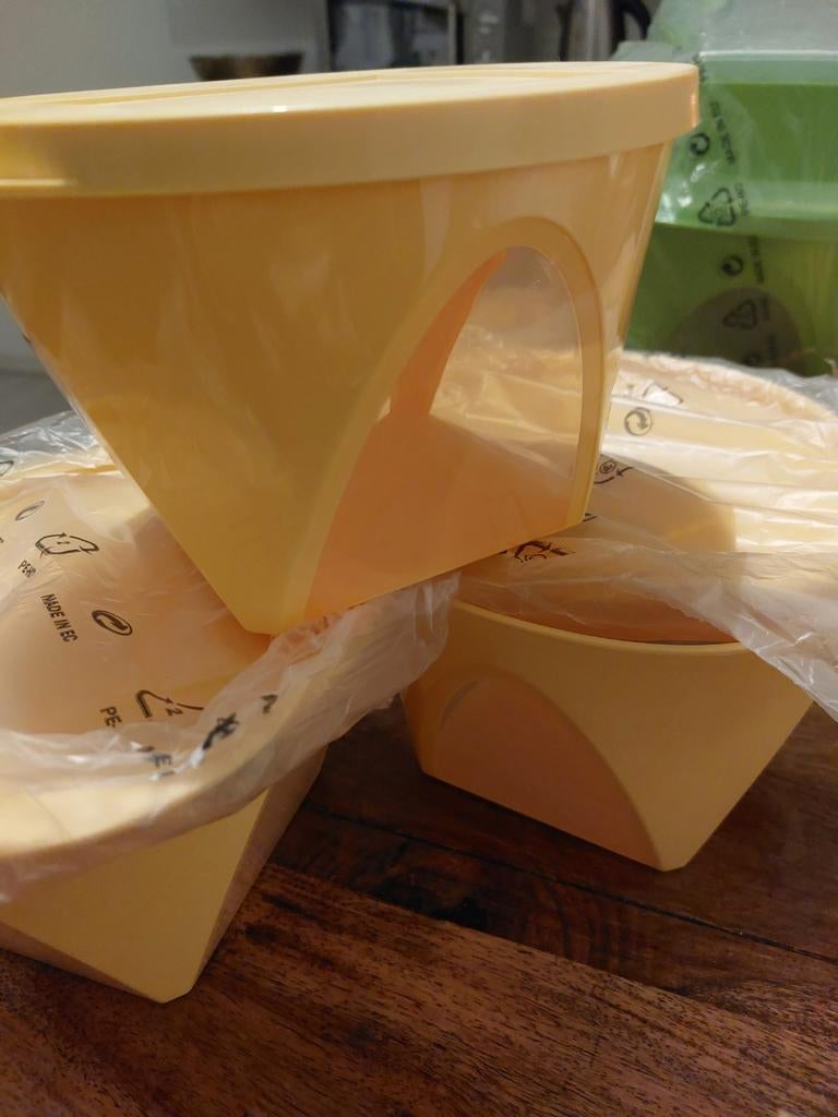 3 mooie nieuwe opberg bewaar serveer kommen van Tupperware, Ophalen, Nieuw, Geel, Overige typen