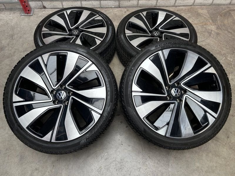 21 inch originele velgen + winterbanden Volkswagen Tiguan, Gebruikt, 255 mm, -, -