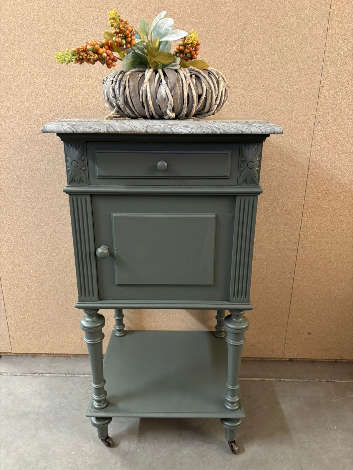 Brocante kastje / nachtkastje, Ophalen