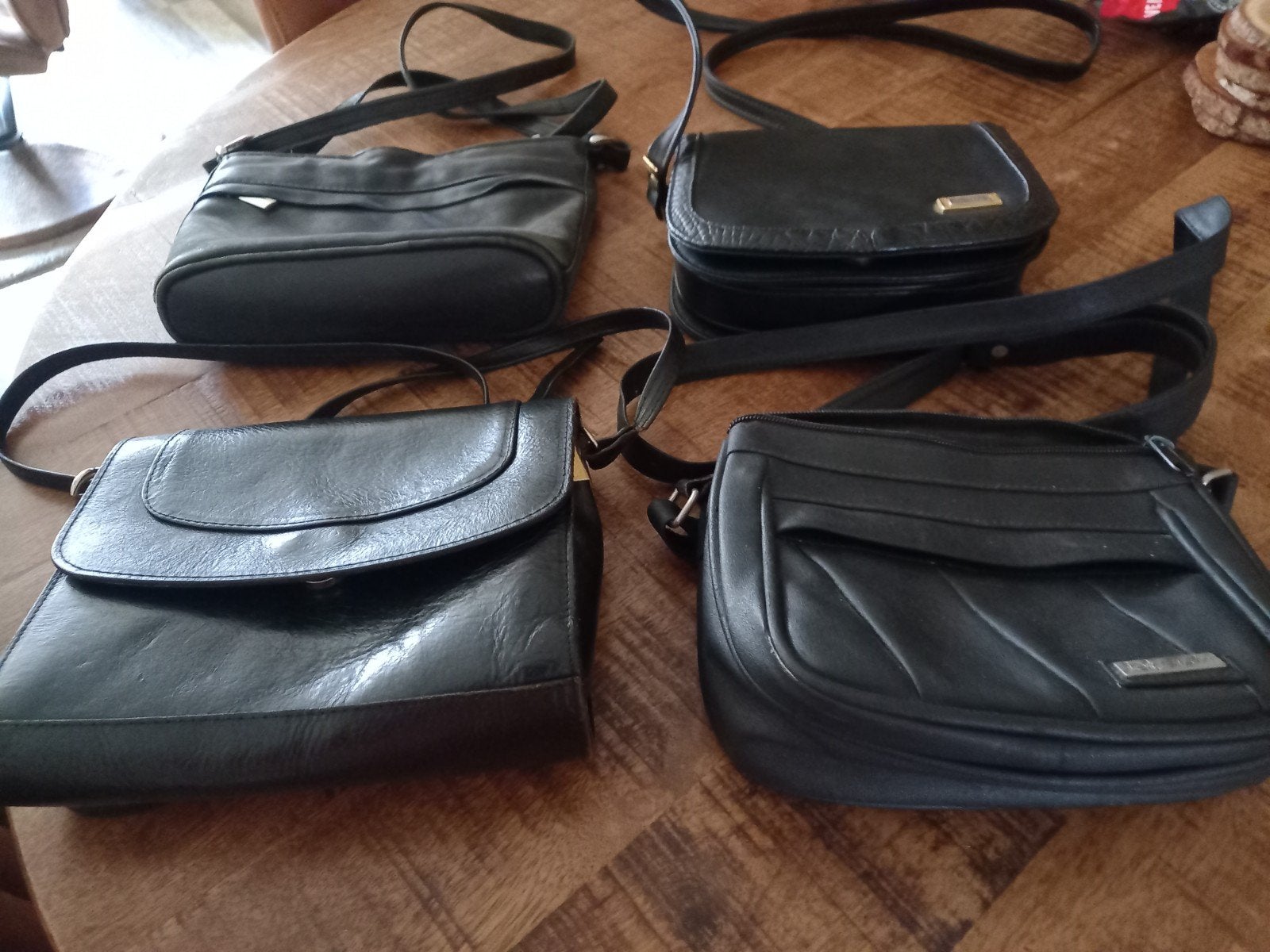 Set van 4 zwarte schoudertassen - Diverse modellen, Sieraden, Tassen en Uiterlijk, Ophalen, Gebruikt, Zwart, Schoudertasje