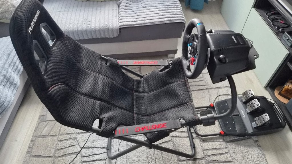 Logitech G29 Racestuur + Playseat Challenge ActiFit voor PS5, Spelcomputers en Games, Spelcomputers | Sony PlayStation Consoles | Accessoires
