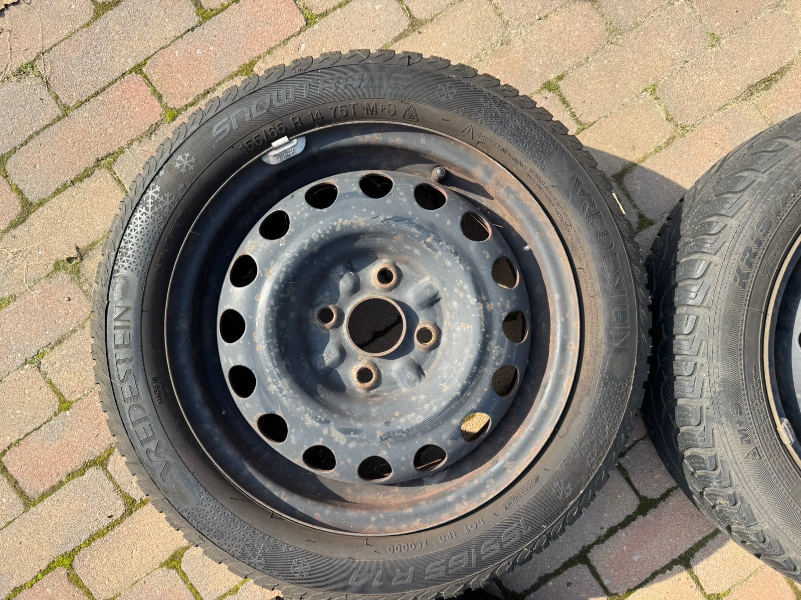 Foto 5 van Winterbanden 155/65 r14 6,5mm Kia Picanto & Citroën C1