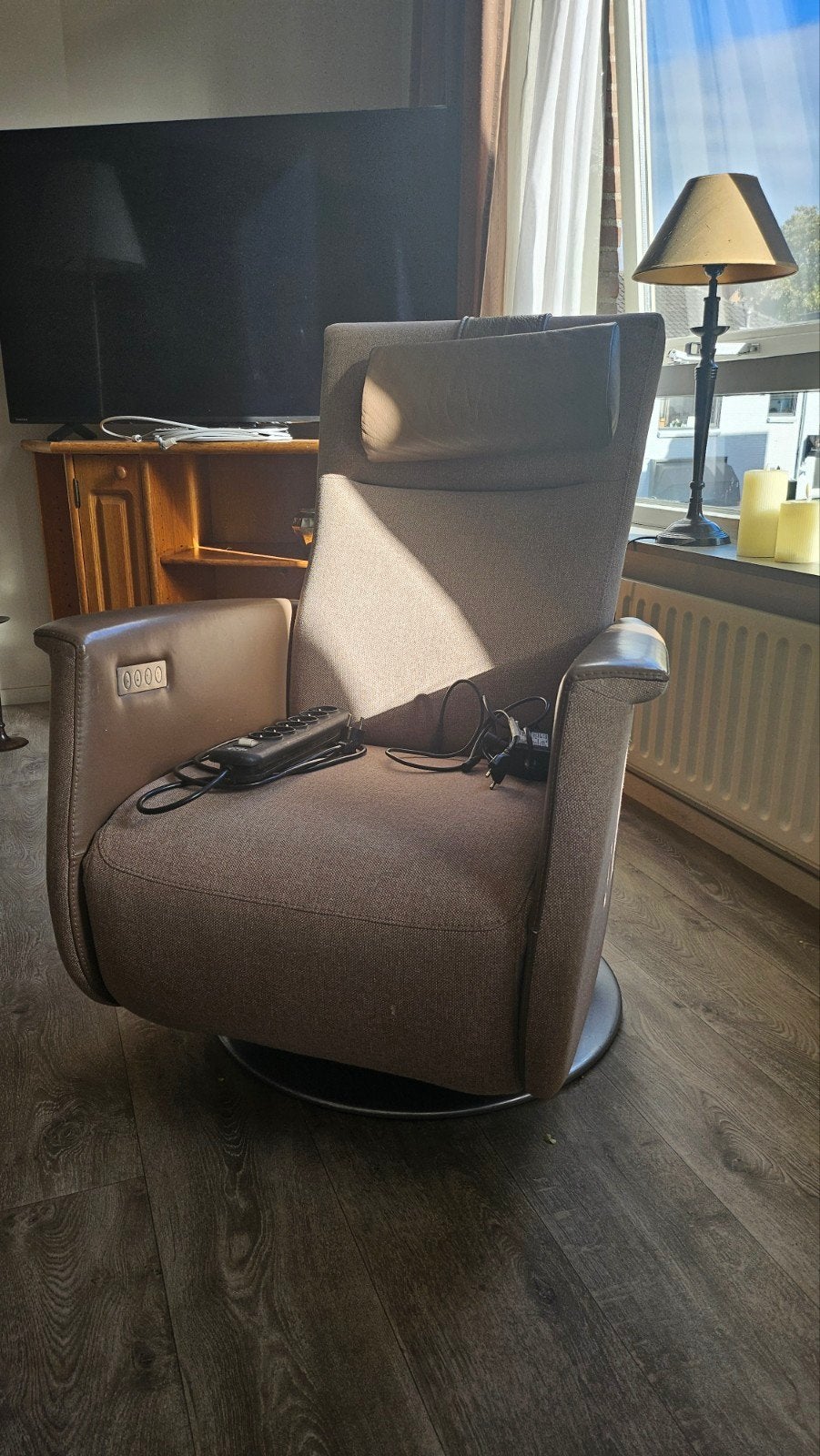 Prominent Relaxfauteuil - Elektrisch verstelbaar, Huis en Inrichting, Modern, Comfortabel, Gebruikt, Bruin, Ophalen of Verzenden