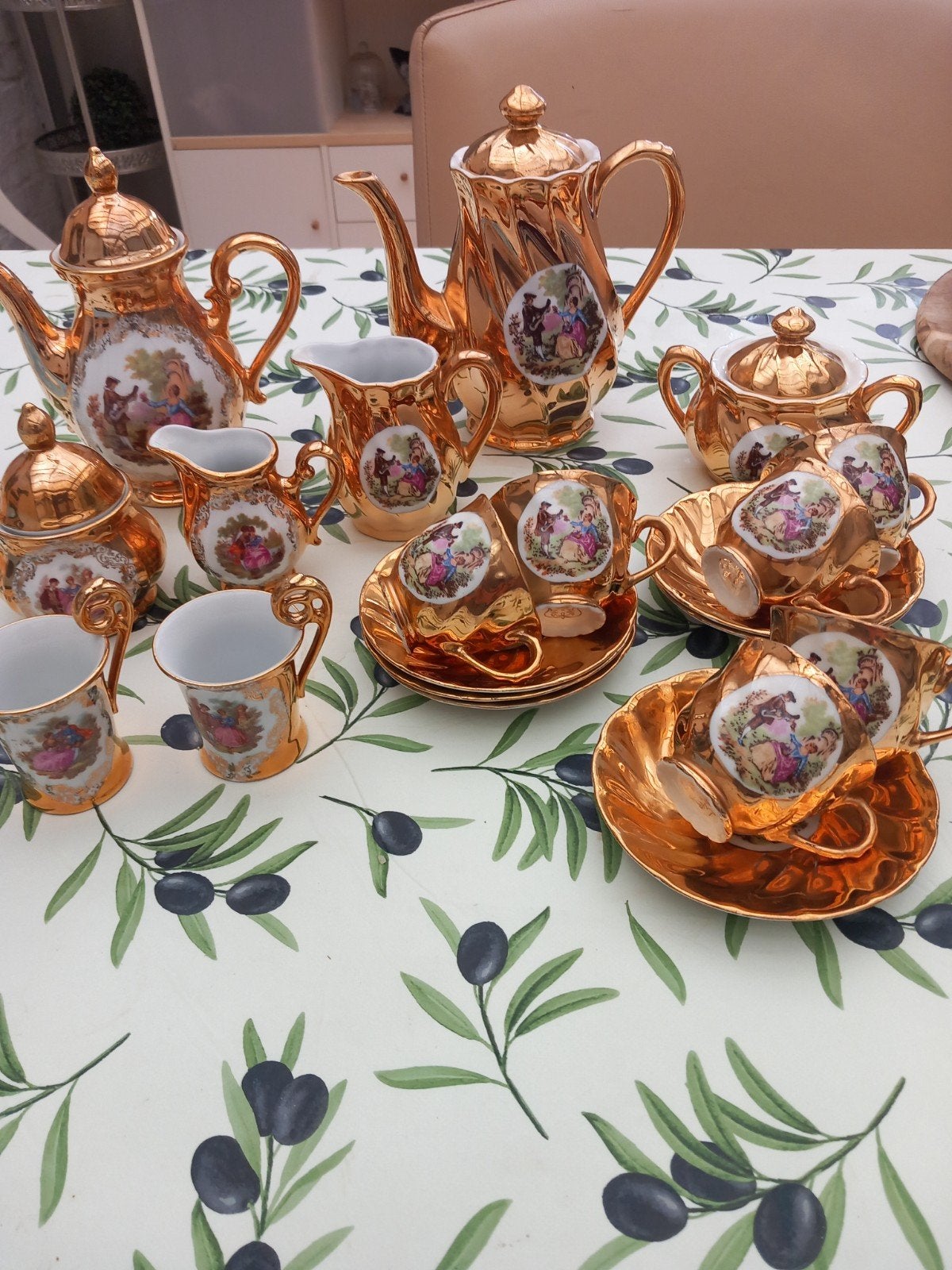 2x bavaria mokka servies  24 delig, Antiek en Kunst, Antiek | Servies compleet, Ophalen