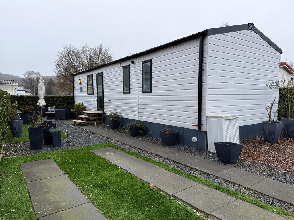 Prijs Verlaagd Nieuwstaat 4-Persoons Chalet op De Geuldert, Caravans en Kamperen, Stacaravans, Tot en met 4