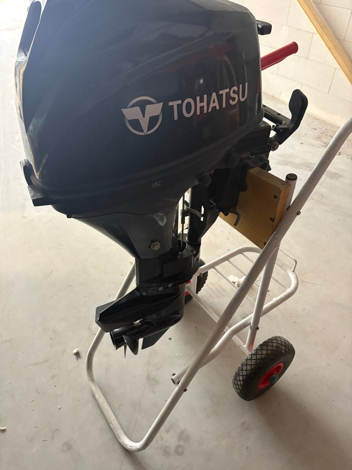 Tohatsu 9.8 PK Buitenboordmotor met brandstoftank, Watersport en Boten, Ophalen, Gebruikt, 5 tot 10 pk, Buitenboordmotor