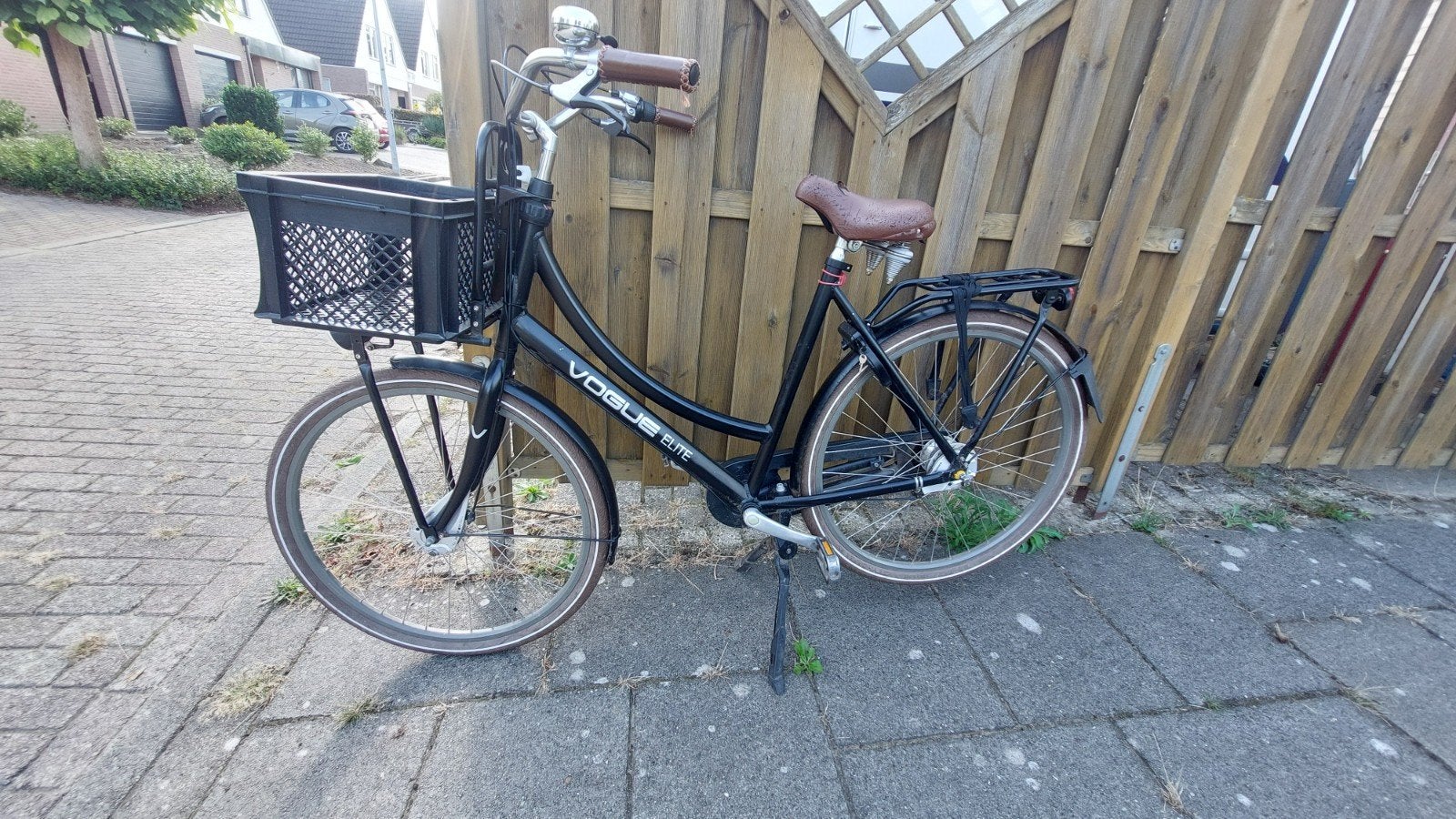 Vogue Elite Damesfiets Zwart met Voordrager, Gebruikt, Velgrem, (Extra) lage instap, 50 tot 53 cm