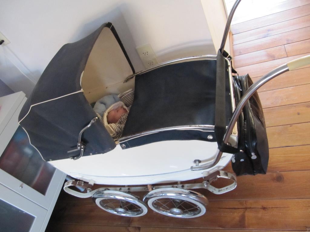 Kinderwagen jaren '50, Ophalen
