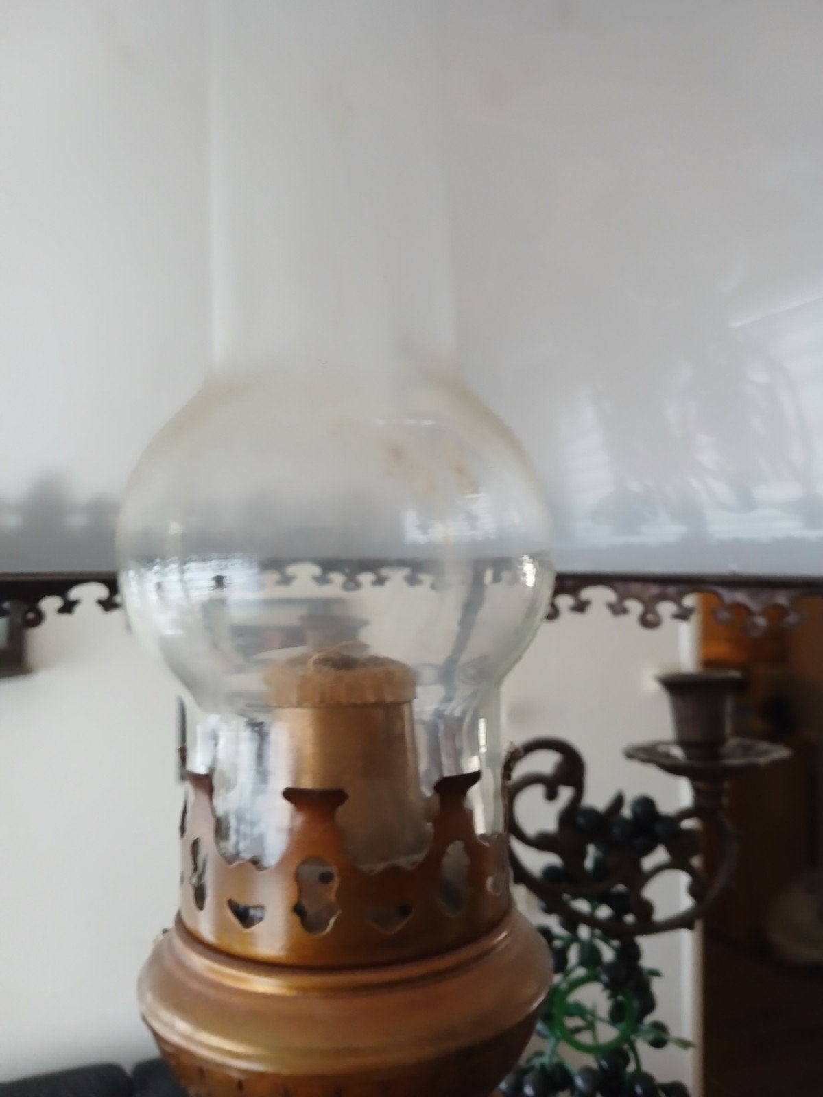 Antieke olielamp / hanglamp met glazen kap, Antiek en Kunst, Ophalen