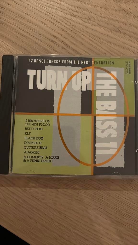 Turn up the bass 11 cd, Ophalen of Verzenden, Zo goed als nieuw, Dance