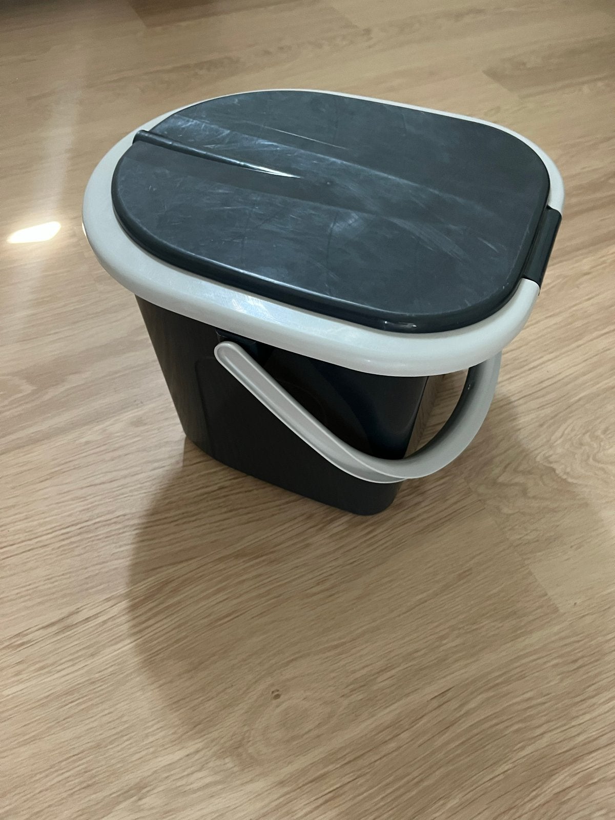 Compact campingtoilet - draagbaar en handig, Ophalen, Zo goed als nieuw