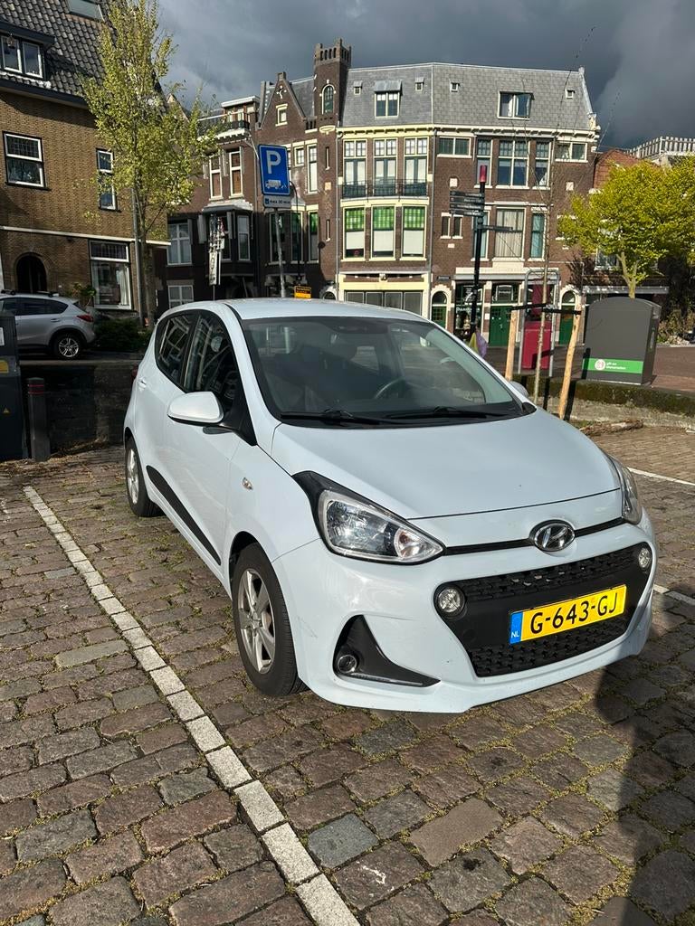 Hyundai i10 1.0i 66pk 2019 Blauw, Auto's, Hyundai, Voorwielaandrijving, Stof, USB, Origineel Nederlands