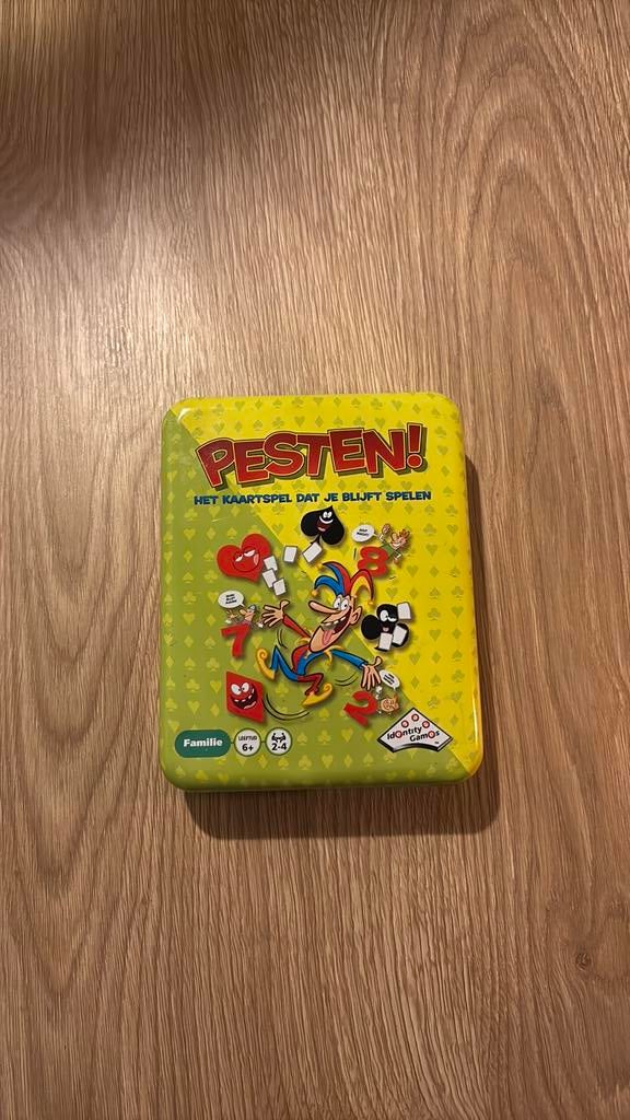 Kaartspel pesten, Drie of vier spelers, Ophalen of Verzenden, Zo goed als nieuw