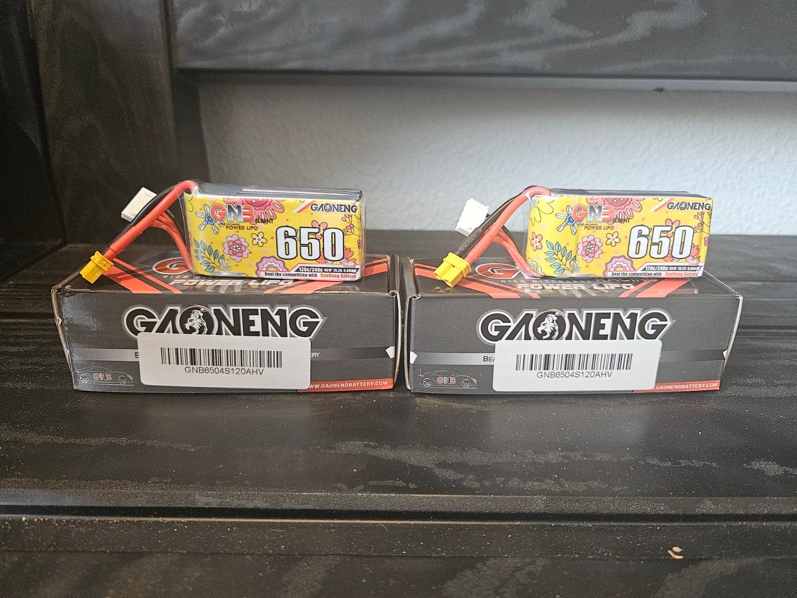 2 GLOEDNIEUWE gaoneng 650mah hv 4s lipo batterijen., Ophalen, Nieuw