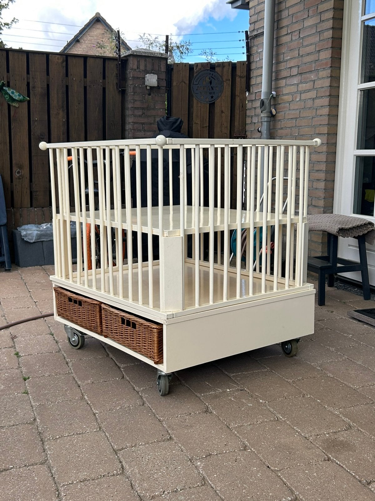 Box met twee rotan lade, Kinderen en Baby's, Boxen, Ophalen, Gebruikt, Vierkant, In hoogte verstelbaar