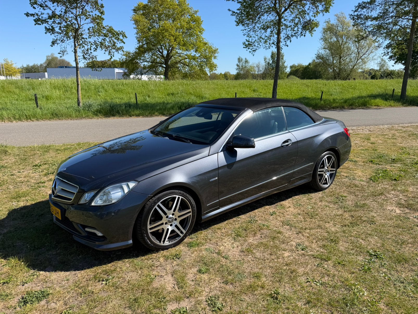 Mercedes-Benz E-Klasse 1.8 E200 CGI Cabriolet AUT 2011 Grijs, Auto's, Euro 5, Achterwielaandrijving, 1800 kg, Zwart