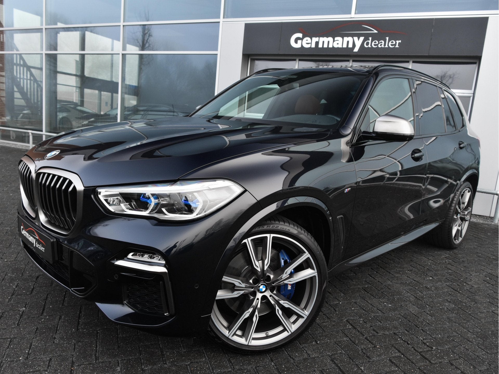 BMW X5 M50d M-Sportpakket Grijs-kenteken Laser-LED H&K Pano, Auto's, Dealer onderhouden, Gebruikt, 2993 cc, Zwart