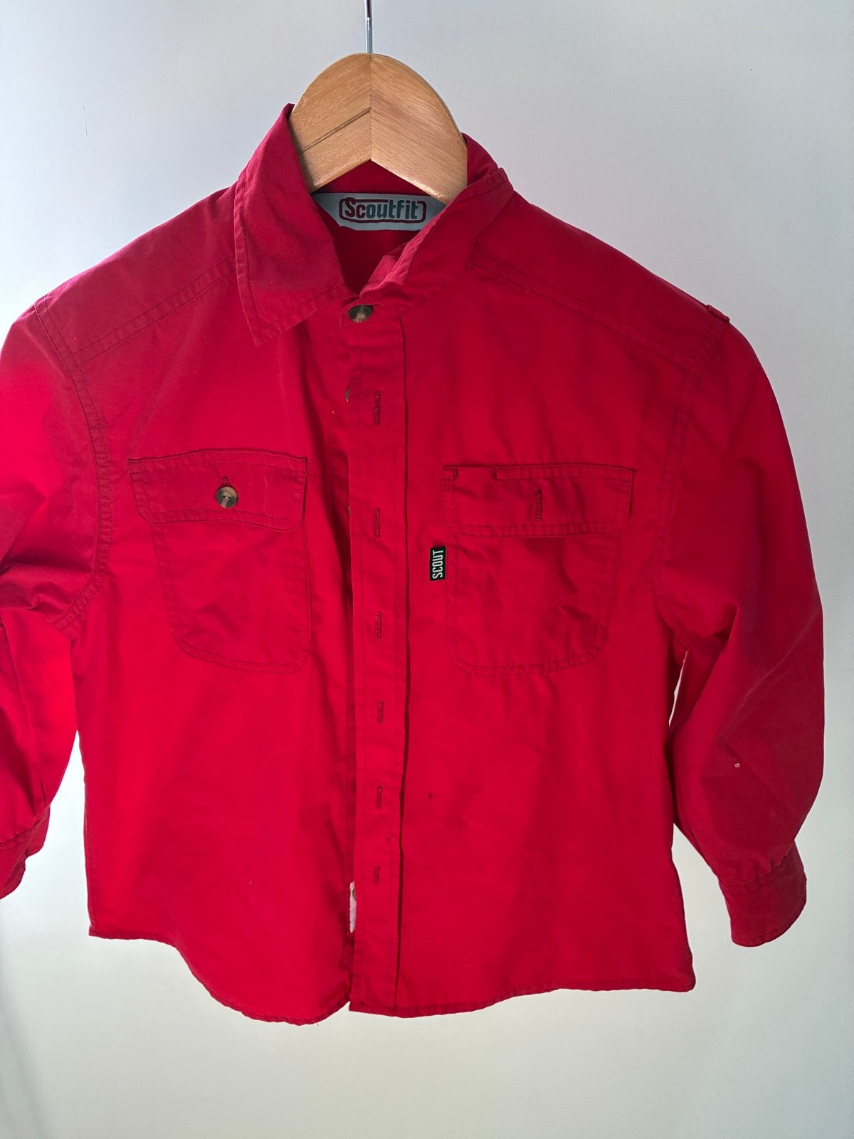 Scoutfit rood Bevers shirt maat 134, Ophalen of Verzenden, Zo goed als nieuw, Kleding