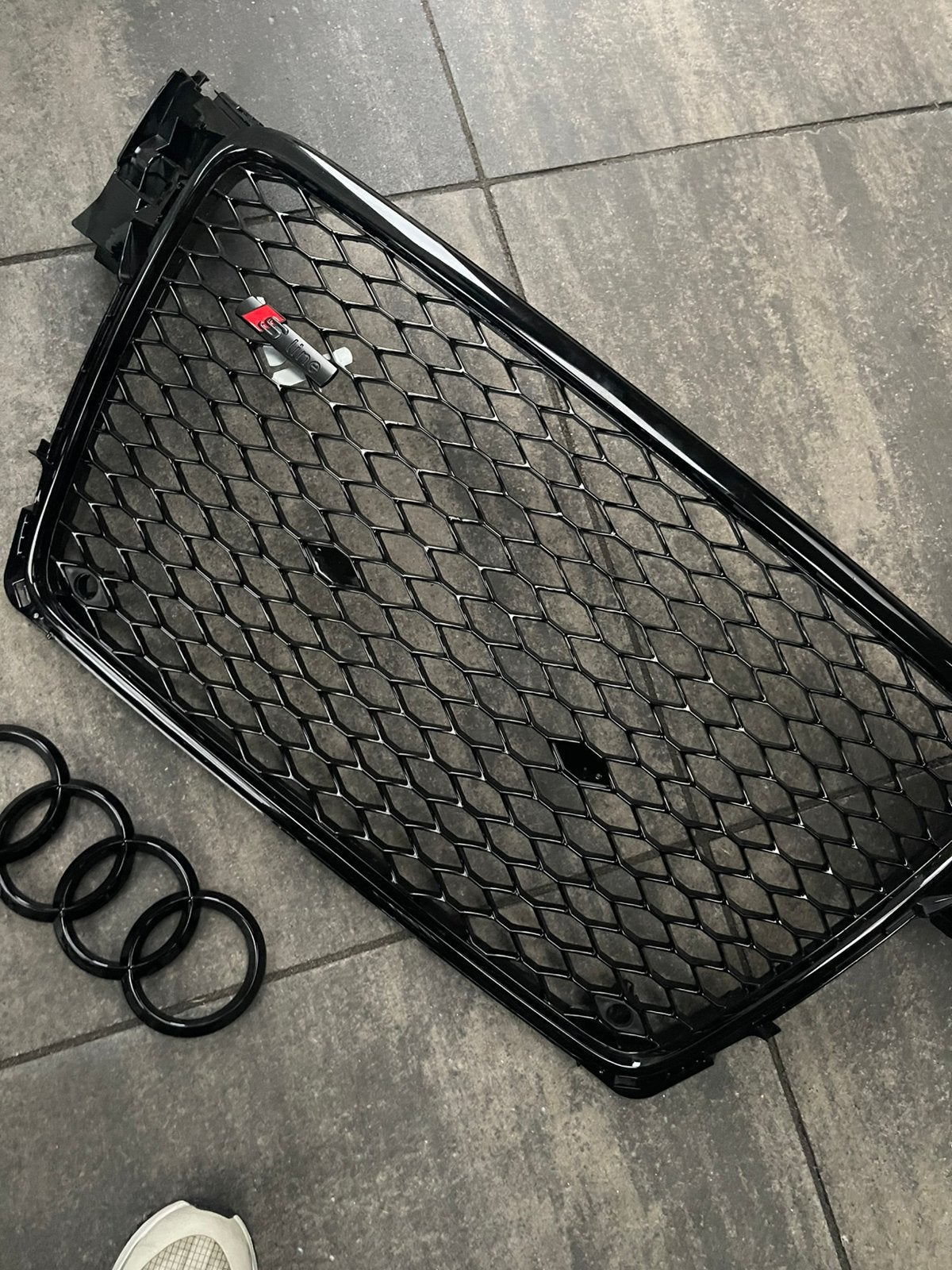 Audi grill, Auto diversen, Auto-accessoires, Ophalen of Verzenden, Zo goed als nieuw