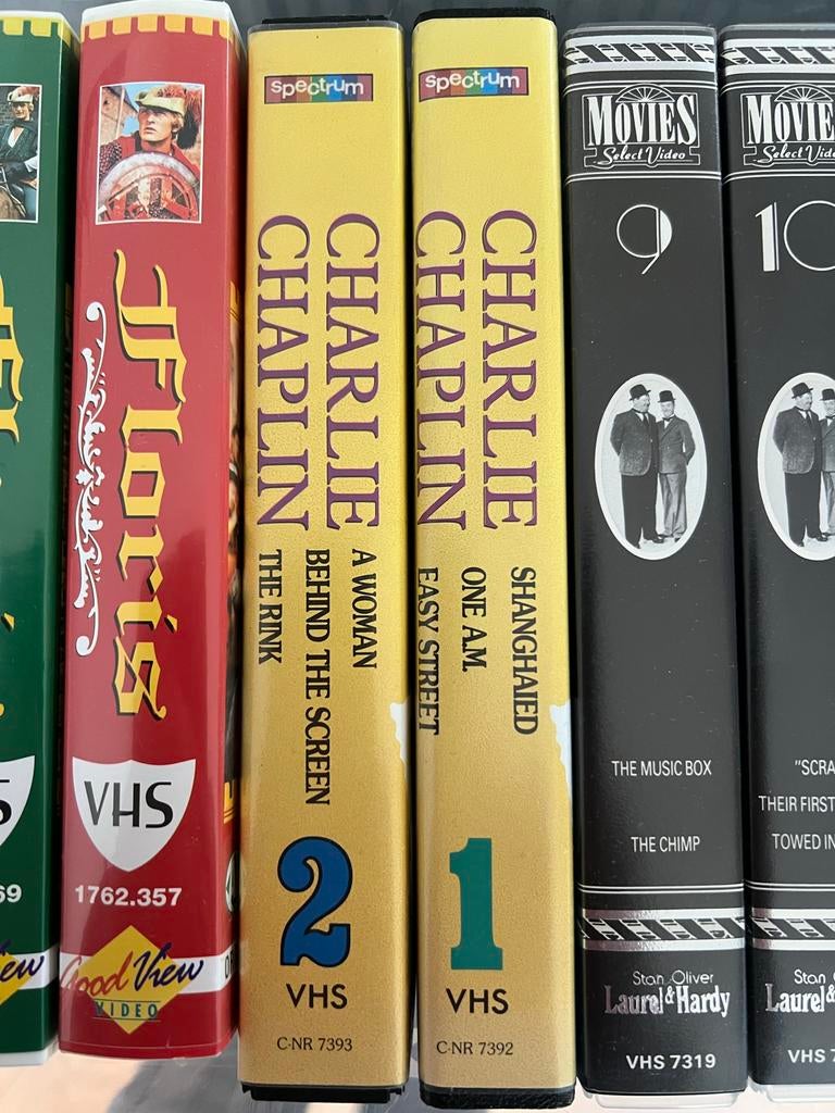 VHS videobanden oa Floris, Charlie Chaplin, Laurel & Hardy, Alle leeftijden, Ophalen of Verzenden, Zo goed als nieuw, Overige genres