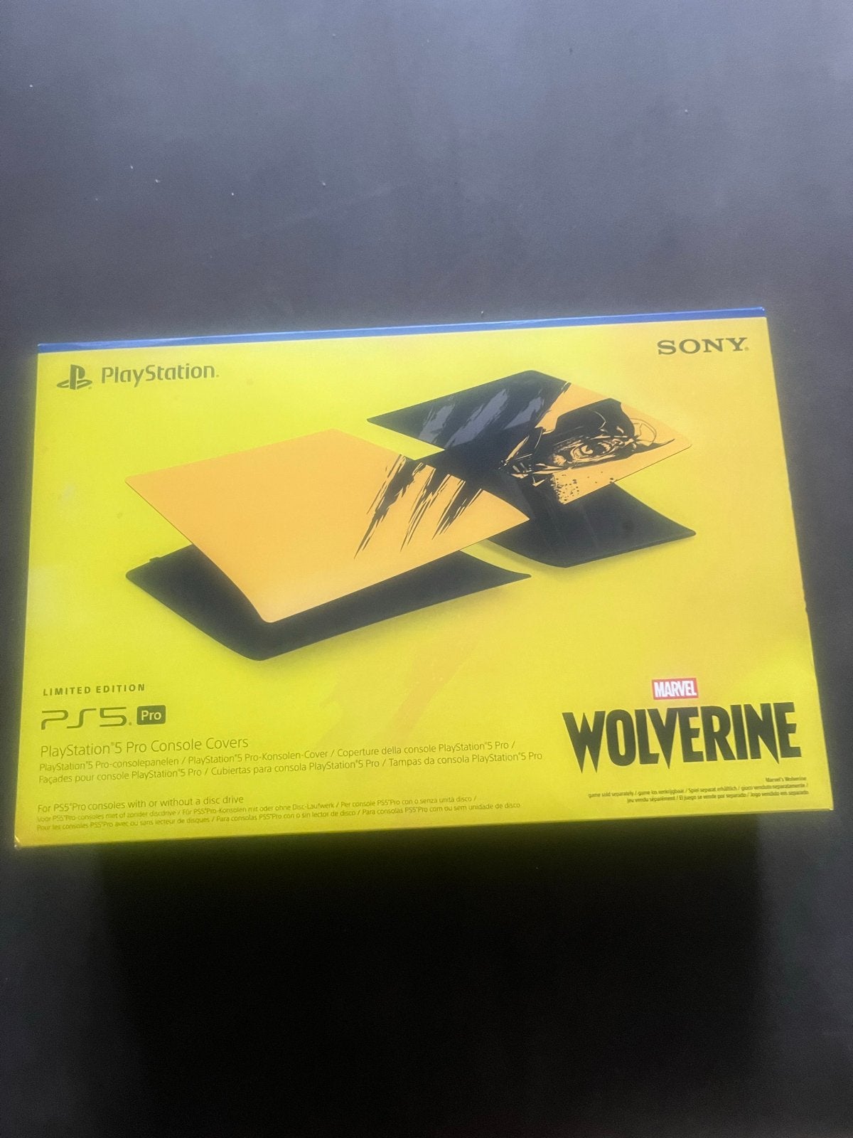 Limited Edition PS5 Pro Console Covers - Wolverine, Ophalen of Verzenden, Nieuw, Overige typen, PlayStation 5