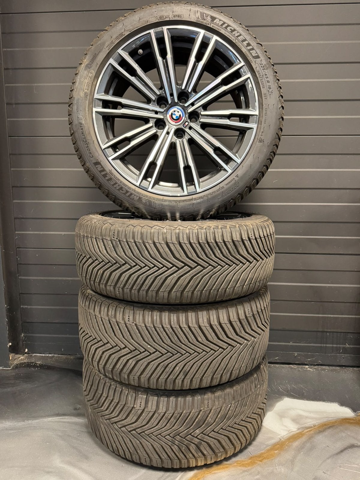 Originele BMW 18 inch velgen 790M Michelin All Season banden, Ophalen, 18 inch, Gebruikt, Banden en Velgen