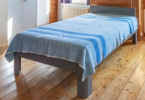 Eenpersoonsbed met hoofdeinde - Grijs, Ophalen, Gebruikt, 90 cm, Eenpersoons