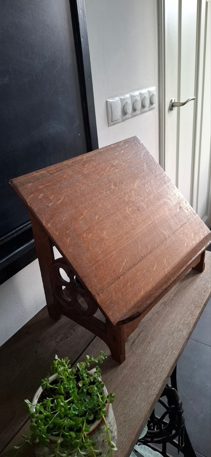 Houten lezenaar/bijbelstandaard - neogotische stijl, Ophalen