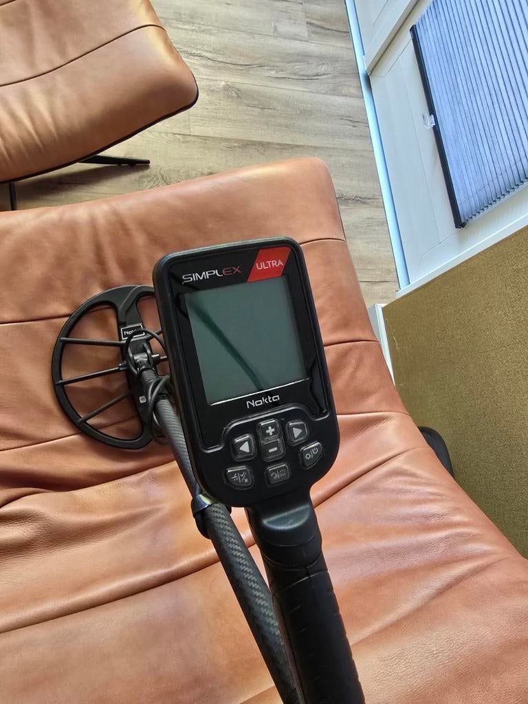 Vrijwel nieuwe Nokta Simplex Ultra met Nokta Pointer en sche, Hobby en Vrije tijd, Metaaldetectors, Meer dan 30 cm, Zo goed als nieuw