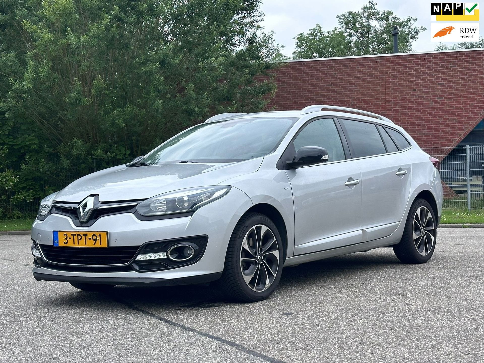 Renault Mégane Estate 1.2 TCe Bose Achteruit camera*Navigat, Voorwielaandrijving, Gebruikt, 4 cilinders, 116 pk