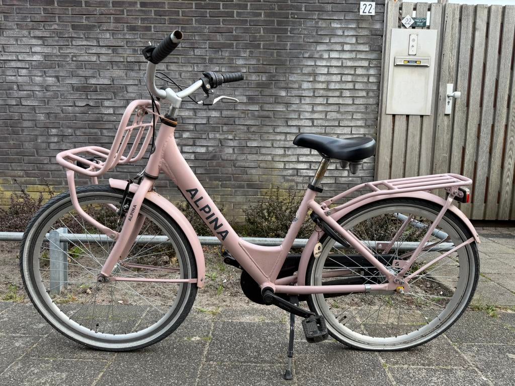 Alpina meisjesfiets 22 inch – met voordrager, Ophalen of Verzenden, Gebruikt, 22 inch