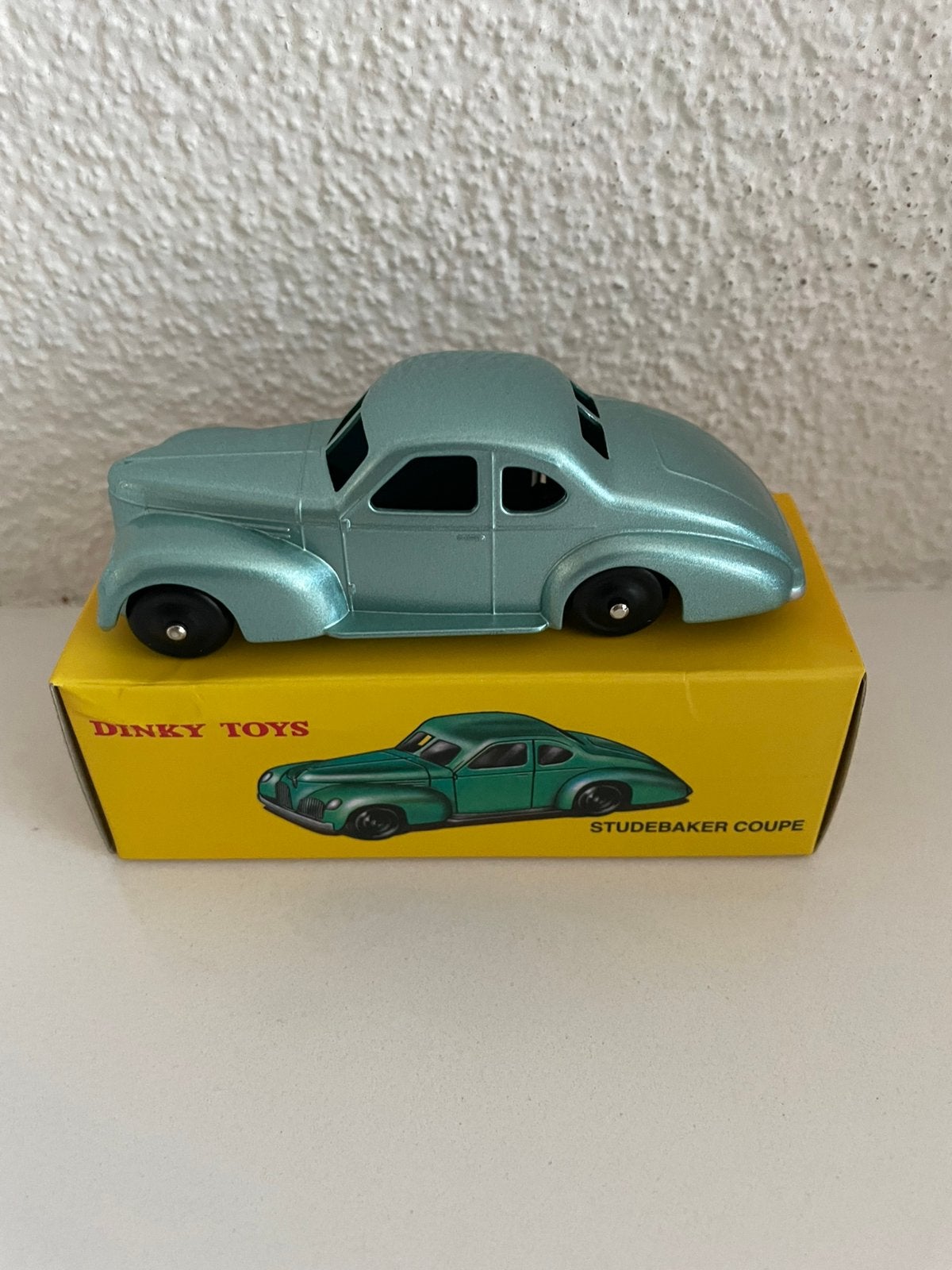 Dinky Toys 1:43 Studebaker 24O (Atlas), Hobby en Vrije tijd, Modelauto's | 1:43, Ophalen of Verzenden, Nieuw, Auto, Dinky Toys