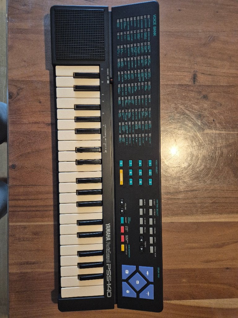Keyboard YAMAHA Portasound PSS-140, Muziek en Instrumenten, Keyboards, Ophalen, Zo goed als nieuw, 61 toetsen, Yamaha