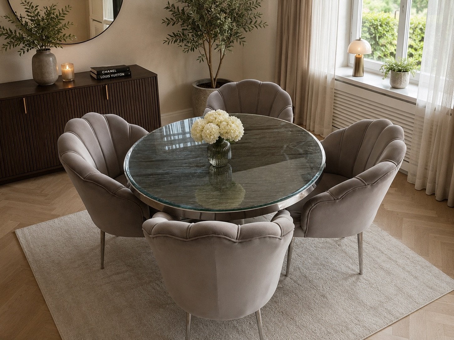 Eettafel en eetstoele, Ophalen, 100 tot 150 cm, Rond, Zo goed als nieuw