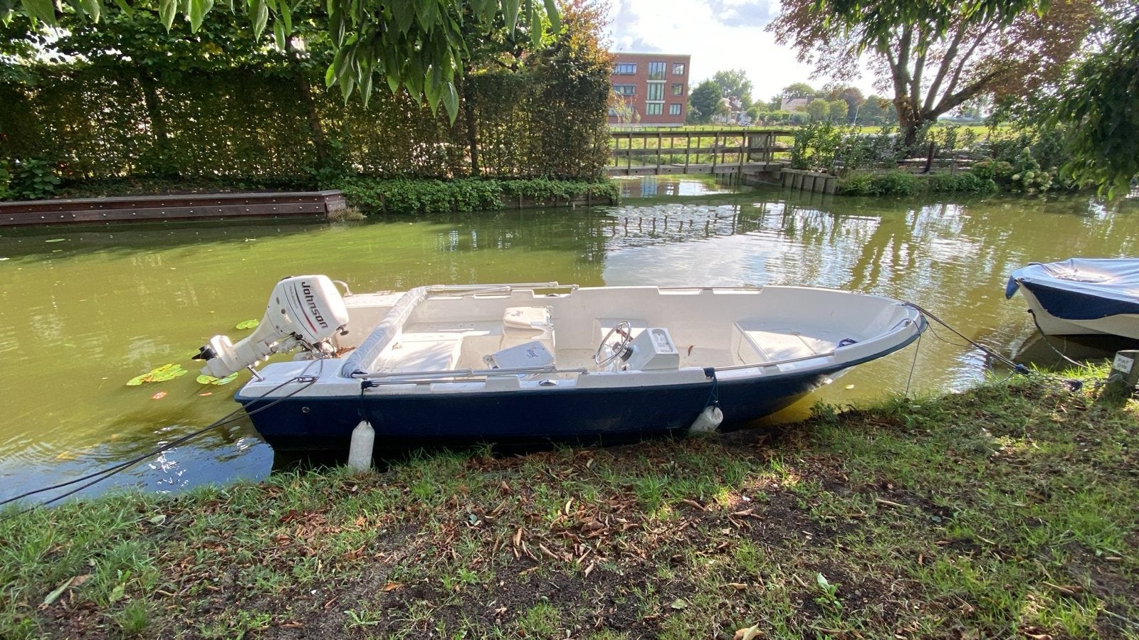 Stabiele consoleboot met Johnson buitenboordmotor, Overige merken, Gebruikt, 4 m, Buitenboordmotor