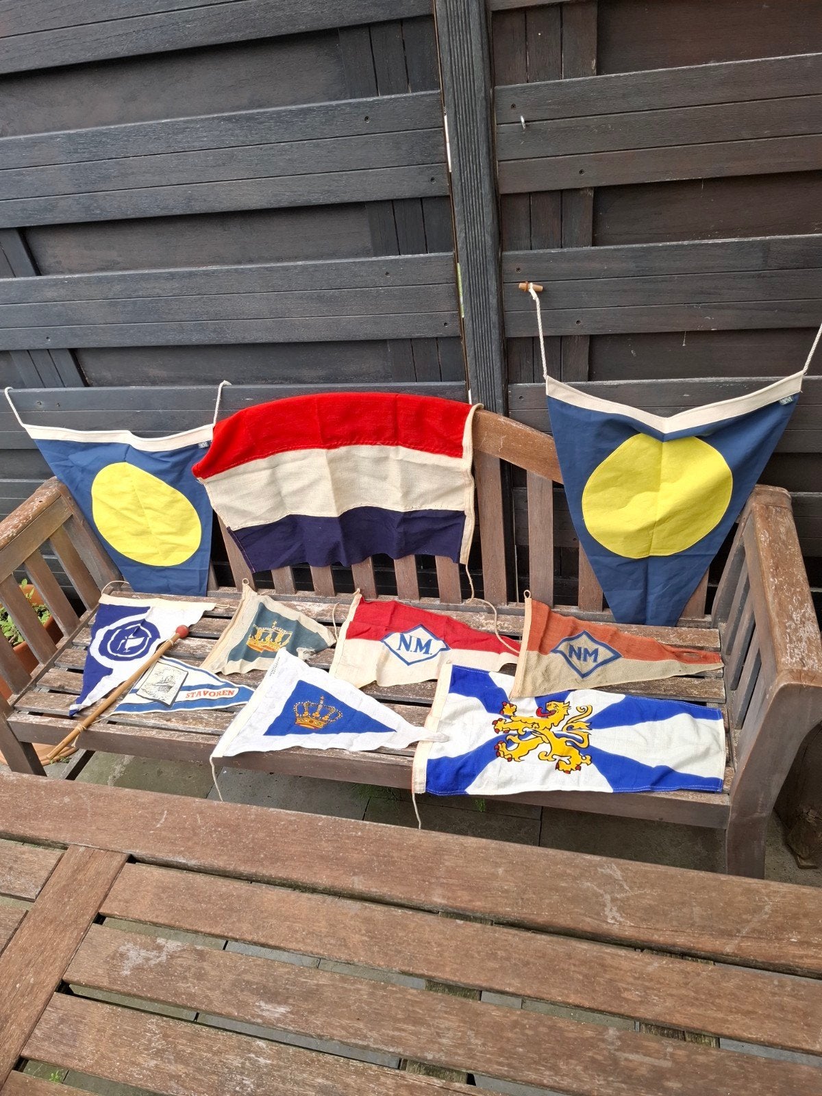 Maritieme vlaggen, Ophalen